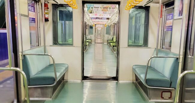 交通広告の種類と特徴とは？電車・駅・バスの媒体選びのポイント