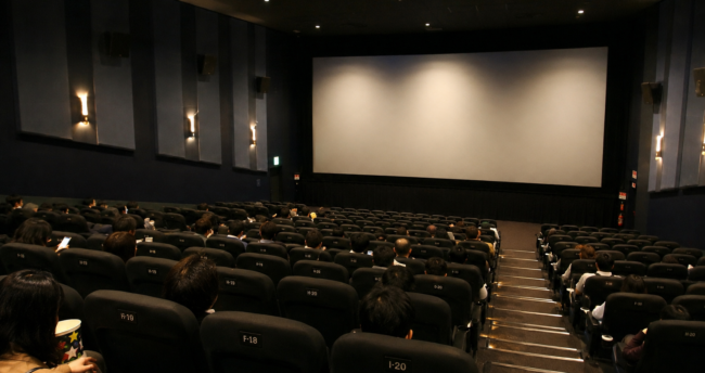 映画館CMの料金相場と効果！シネアドの出稿・費用を解説